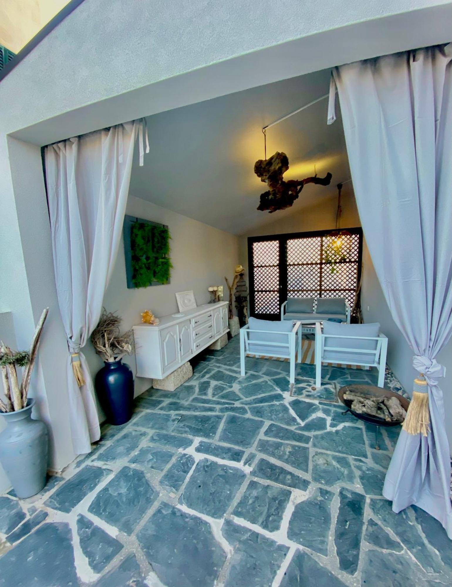On The Way - Mindelo Beach/Guest House Dış mekan fotoğraf
